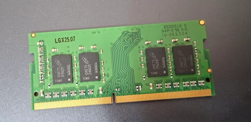 operativ RAM xotira sotiladi 2 operativ RAM xotira sotiladi 2