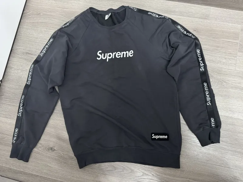 Продам свитшот свитер Supreme
