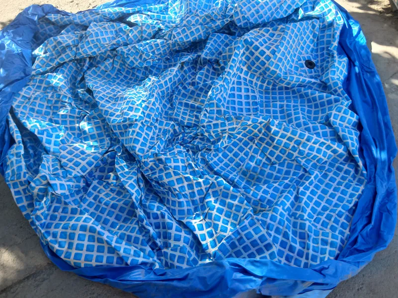 Intex basen sotiladi 4,5 tona (639gal) Intex basen sotiladi 4,5 tona (639gal)