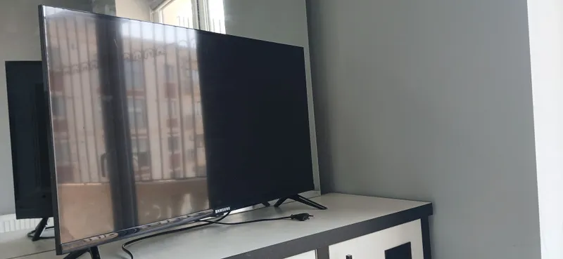 Smart TV televizor (SAMSUNG) Smart TV televizor (SAMSUNG)