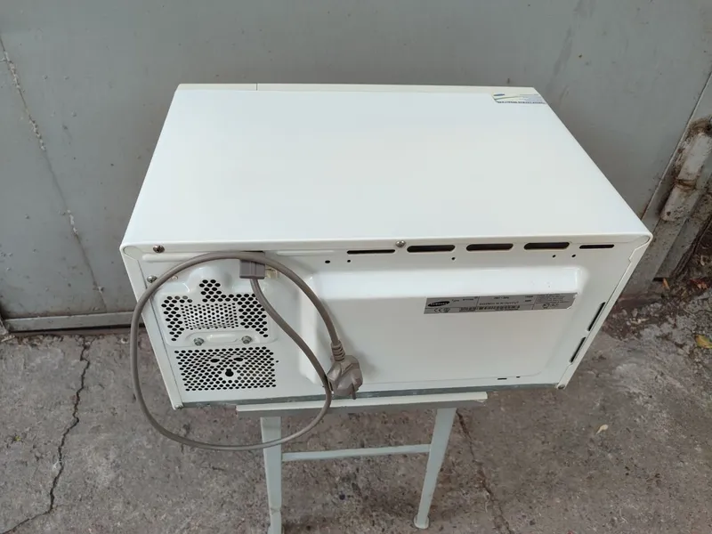 Продаётся микроволновка 3