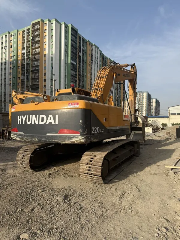 Продается HYUNDAI R220LC 2011год — фото 3