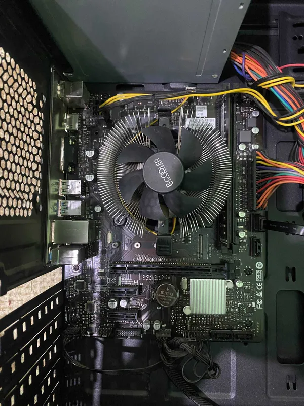 Intel Core i3-10100, Biostar H410, 4GB RAM