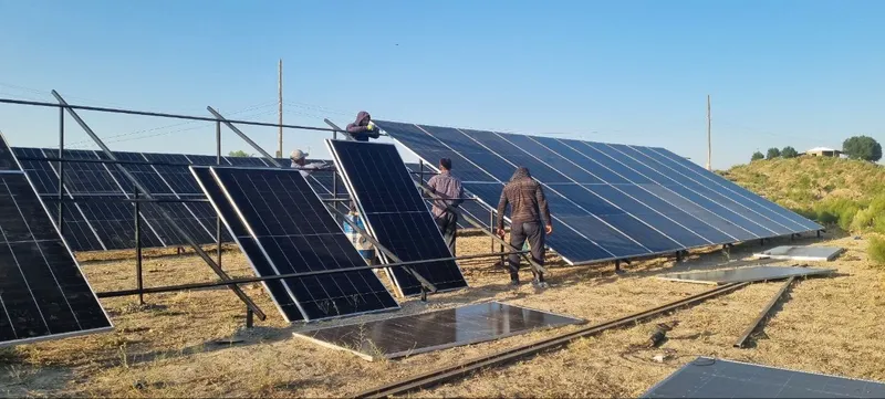 QUYOSH PANELLARI INVERTORLAR Inverter optom va donaga oʻrnatib berish 1