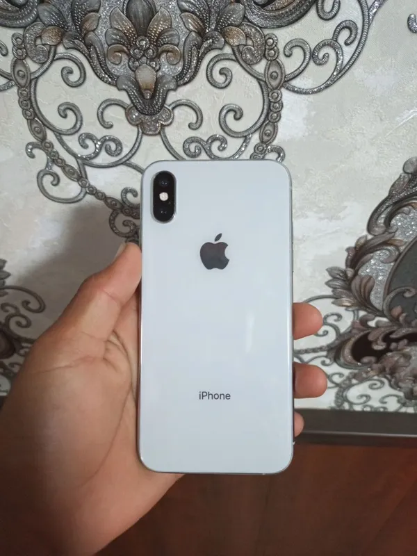 Iphone xs 64 tali Yomks 100 feys yo tt bor