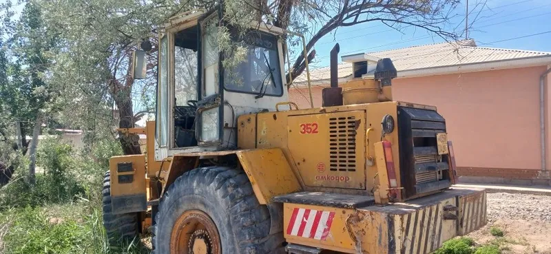 Amkodor 352c 2007yil