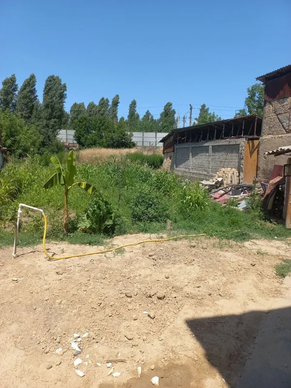 Uchastka sotiladi 6 so tik 6 ta xona 5