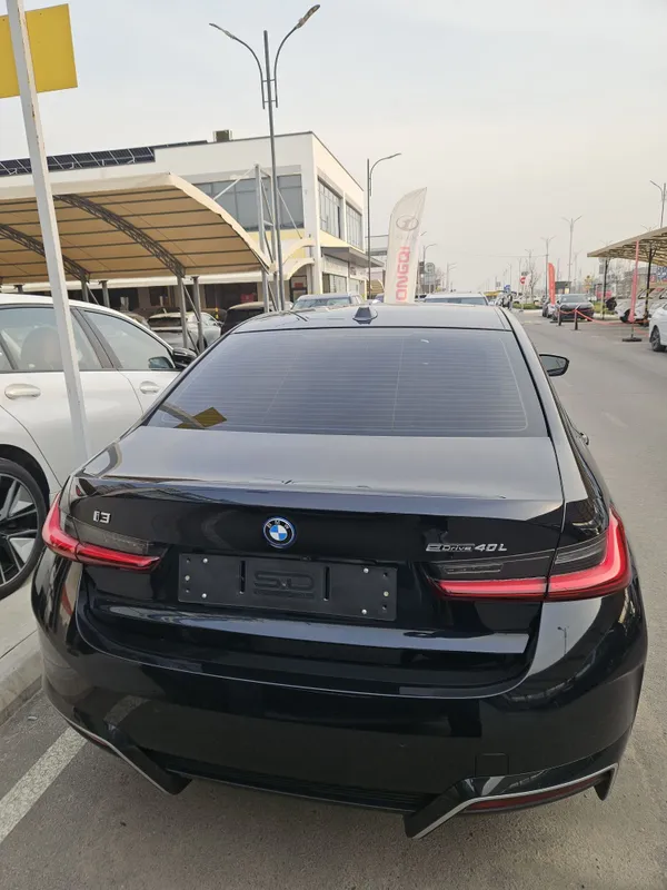 BMW i3 35L / i3 40L, i5 35L, i5 40L есть 2 BMW i3 35L / i3 40L, i5 35L, i5 40L есть 2