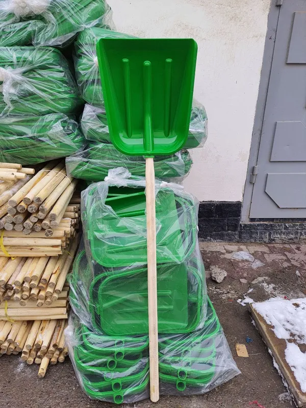Лопата для уборки снега QORKURAK