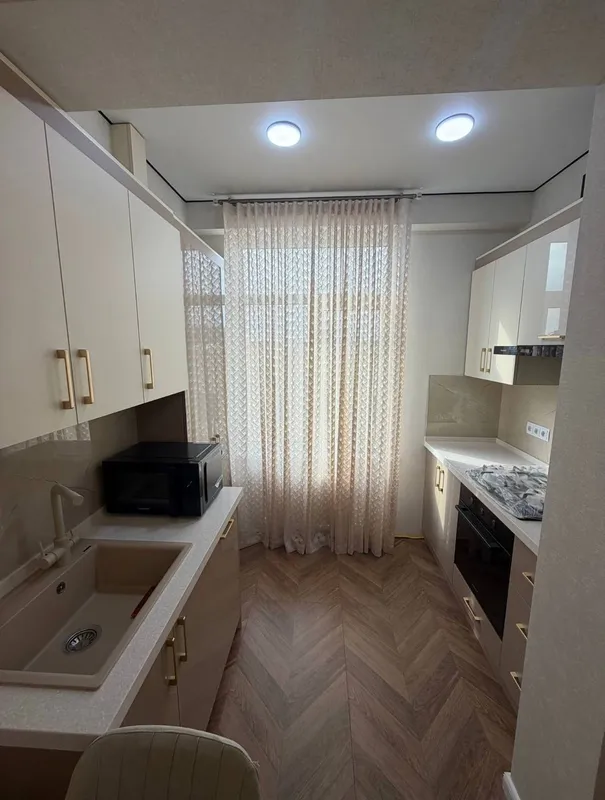 1-комнатная квартира, 43 м², Яшнобод 1