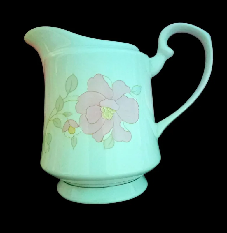 Молочник (Китай 1970 е) Молочник (Китай 1970 е)