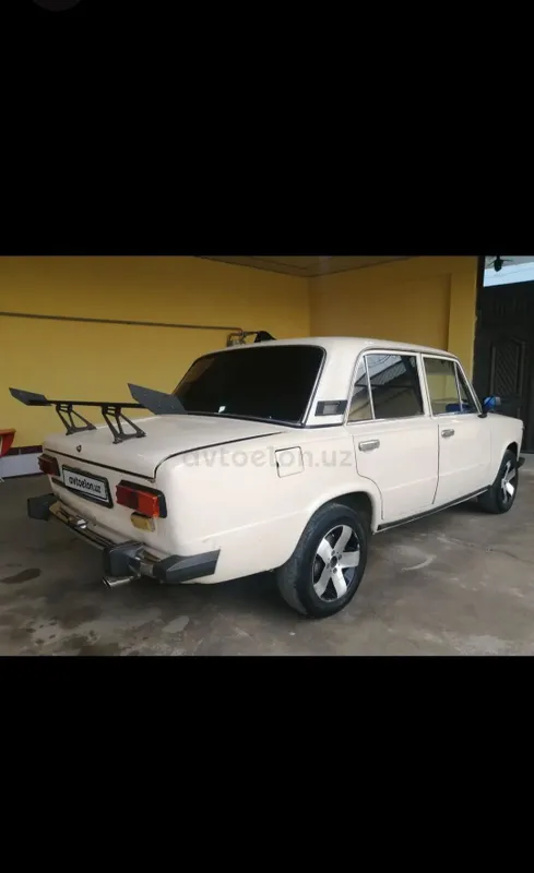 Vaz (Lada) 21011. matoʻr 03. metan gazda — фото 2
