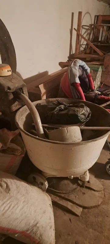Продам тестомес. 2 Продам тестомес. 2