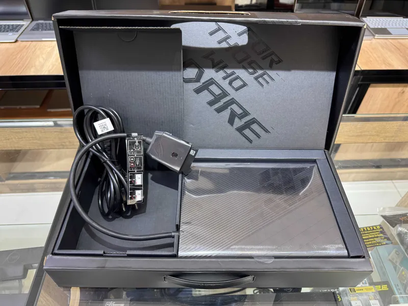 ROG XG Mobile Radeon RX 6850M XT видео карта для ноутбуков 5 ROG XG Mobile Radeon RX 6850M XT видео карта для ноутбуков 5