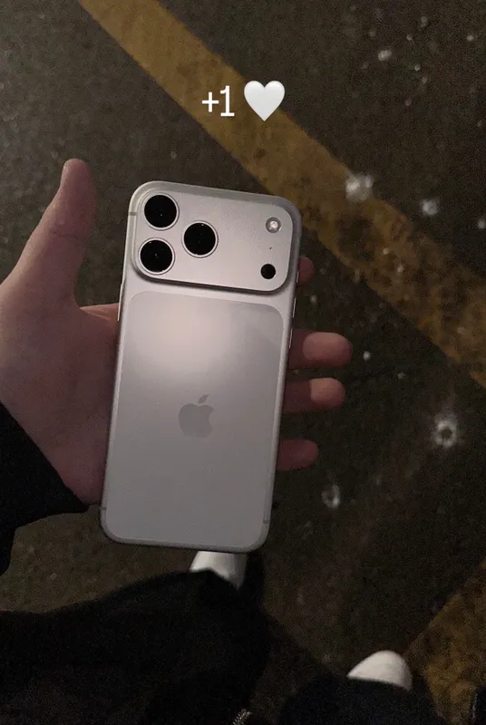 iPhone 17 Pro Max iPhone 17 Pro Max