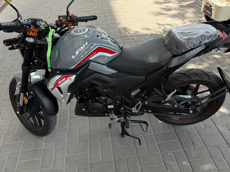 LIFAN SR 220 4Valve, пробег 2 400 км. Состояние - ОТЛИЧНО.