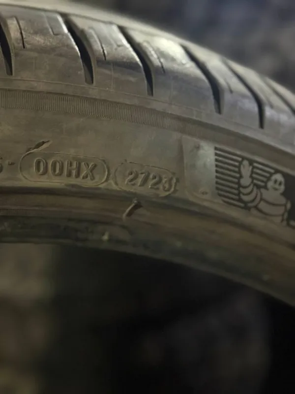 MICHELIN PILOT SPORT 4 suv 255/40/21 4 MICHELIN PILOT SPORT 4 suv 255/40/21 4
