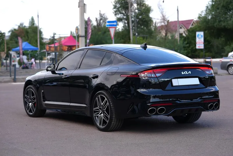 Kia Stinger 2023 4