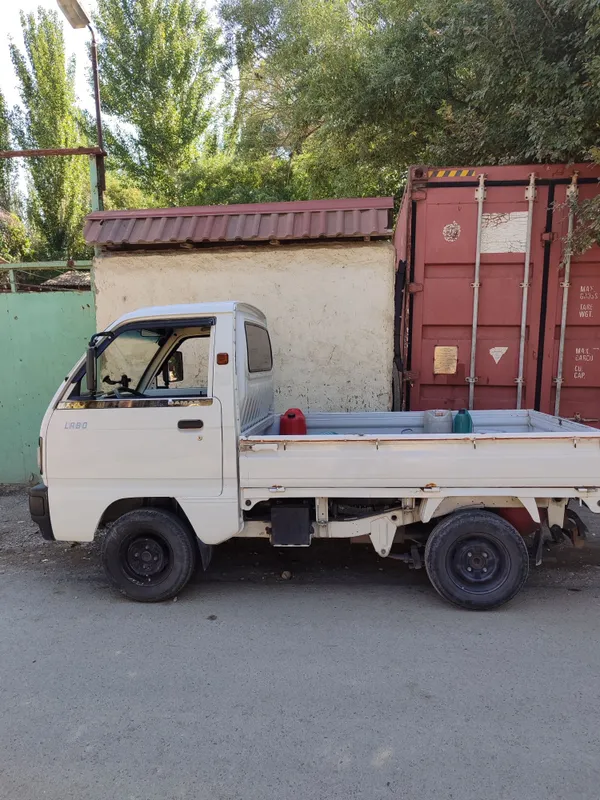 Labo sotiladi holati yaxshi 4 Labo sotiladi holati yaxshi 4