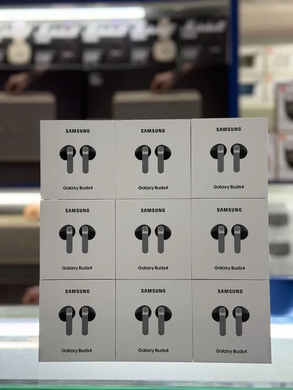 Наушники Samsung Buds 4