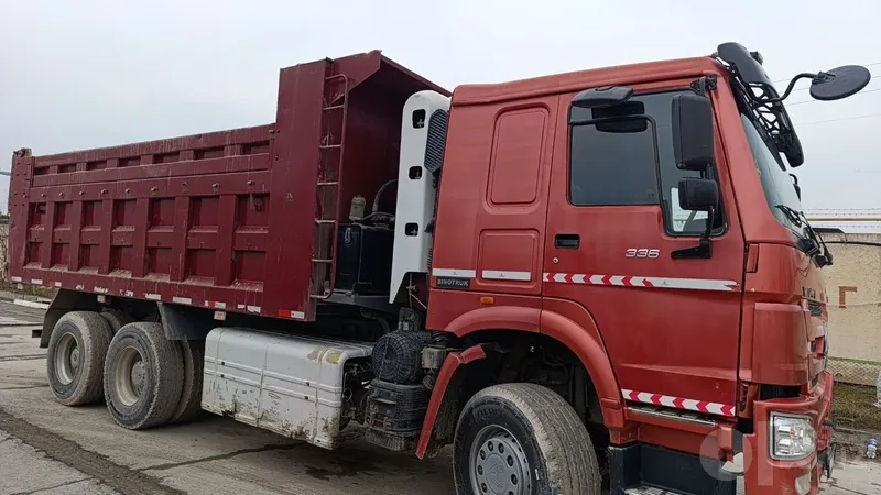 Howo грузоподъёмностью 25 тонн, 2013 год 2 Howo грузоподъёмностью 25 тонн, 2013 год 2