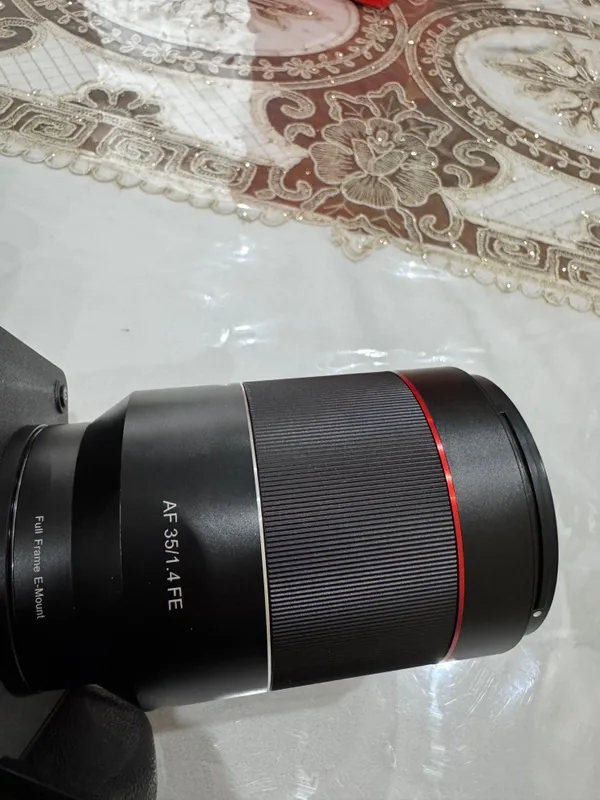 Samyang AF 35 1.4 FE