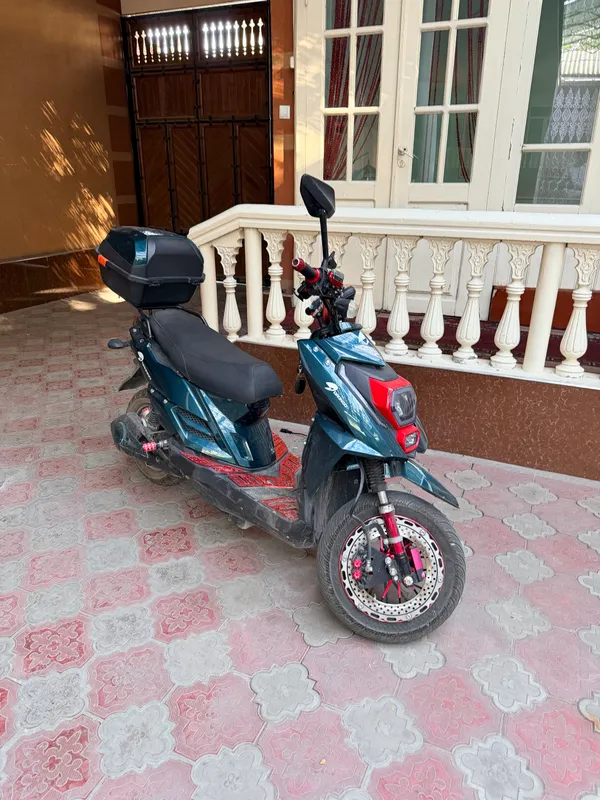 Скутер Redline 2 000 W, мотор, разгоняется до 80 3 Скутер Redline 2 000 W, мотор, разгоняется до 80 3