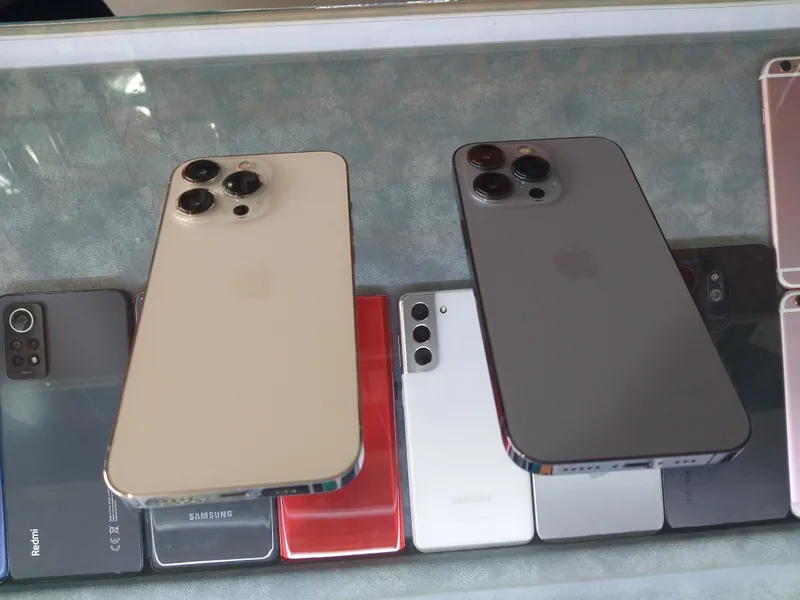 Apple 13 Pro 84%, 128 ГБ; Apple 13 Pro 93%, 512 ГБ, коробка 1 Apple 13 Pro 84%, 128 ГБ; Apple 13 Pro 93%, 512 ГБ, коробка 1