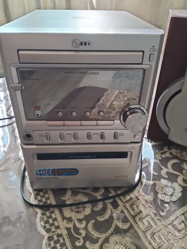 Retro kassetali magnitafon va kolonklar sotaman 2 Retro kassetali magnitafon va kolonklar sotaman 2