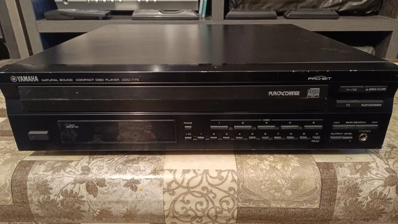 Проигрыватель Yamaha CDC-775 1 Проигрыватель Yamaha CDC-775 1