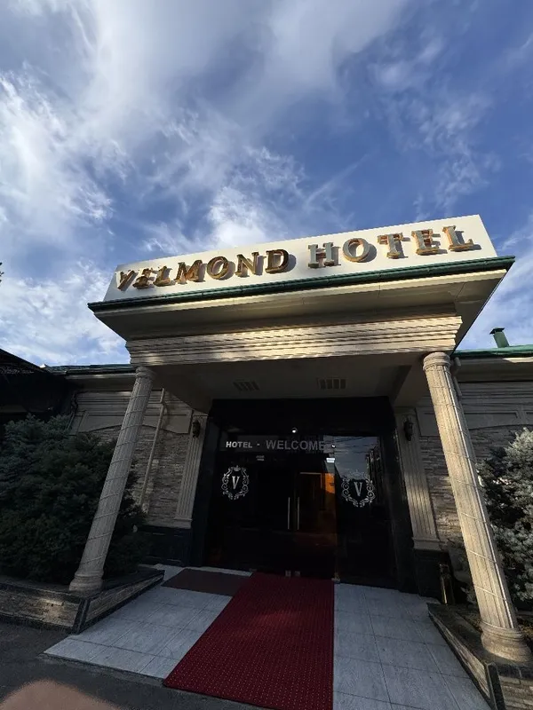 Янги очилган мехмонхона.Факкат Паспорт кифоя 6