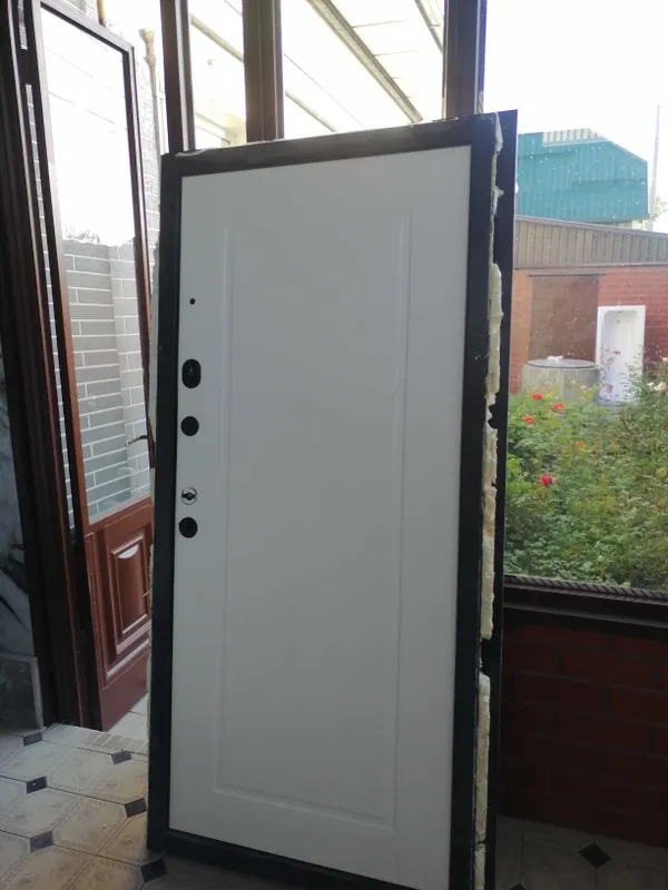 Продам дверь металлическую 3 Продам дверь металлическую 3