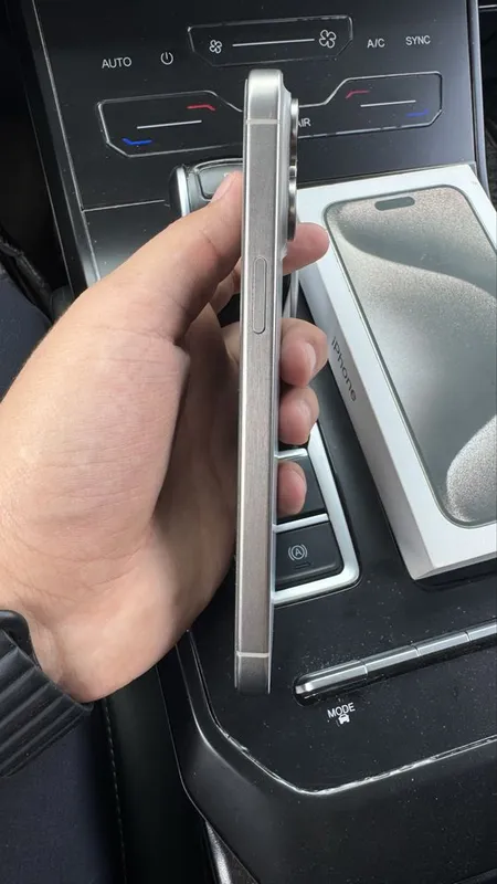 iPhone 15 Pro Max — фото 3