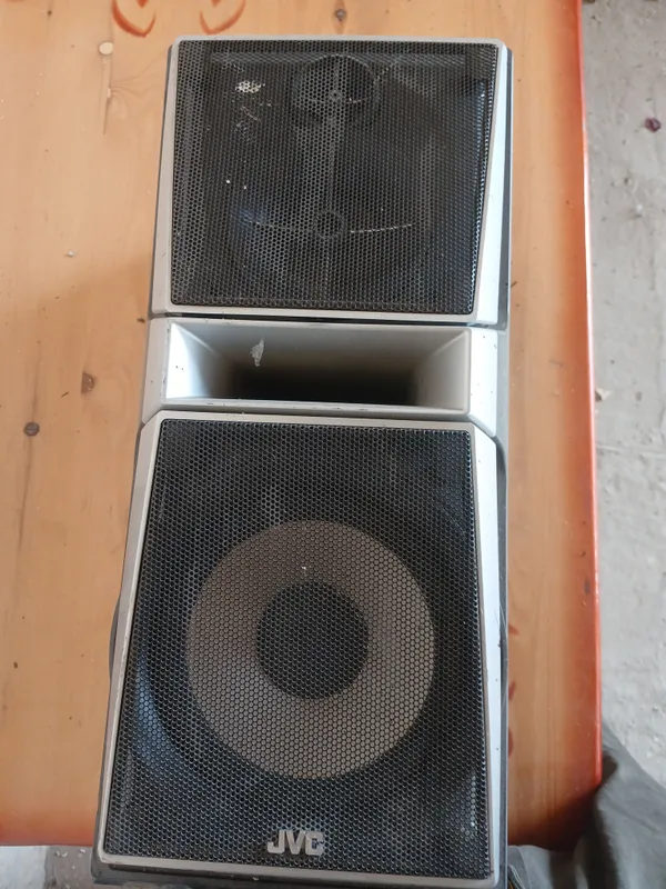 Колонка JBL