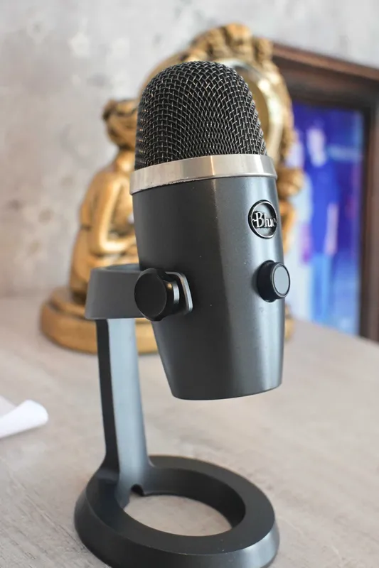 Микрофон Blue Yeti Nano 4
