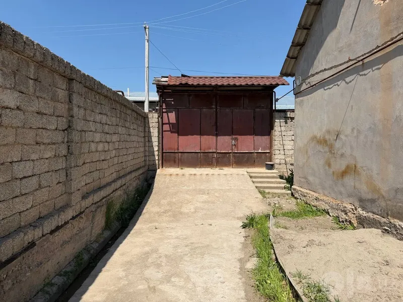 Uzumzor mahallada yer sotiladi. 2 Uzumzor mahallada yer sotiladi. 2