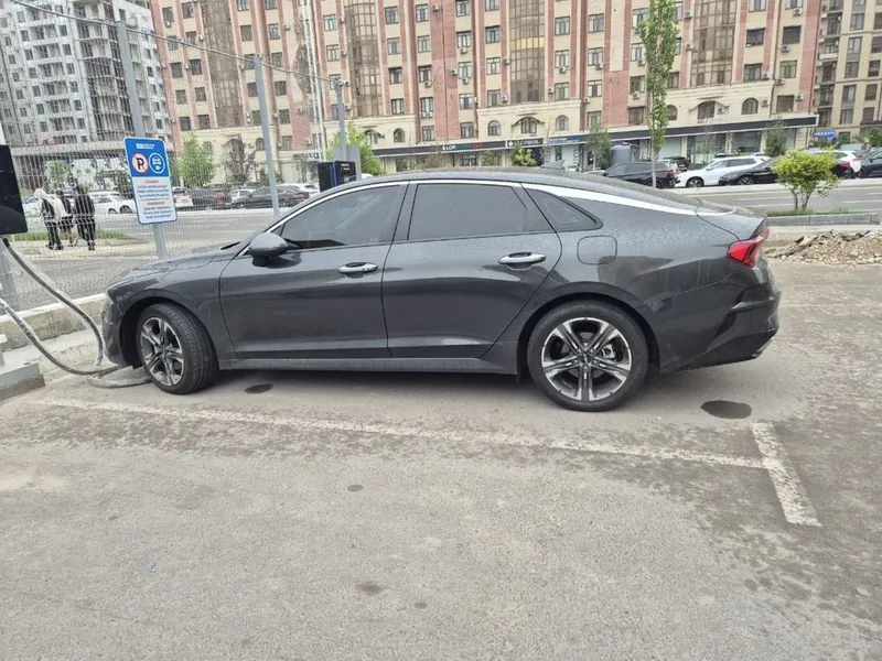 Kia K5 lux 2022 yil Nasiya