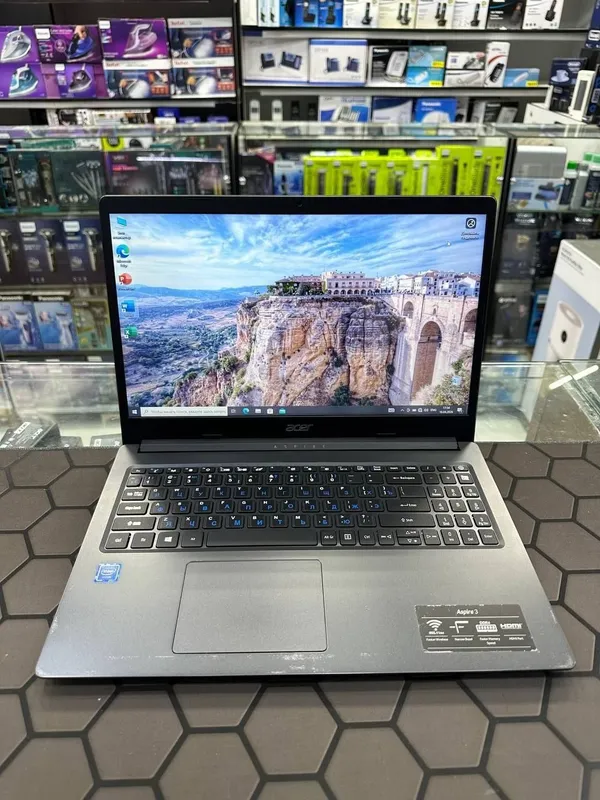 Acer Aspire 3 — SSD 256GB, tez va ishonchli noutbuk kafolat bor