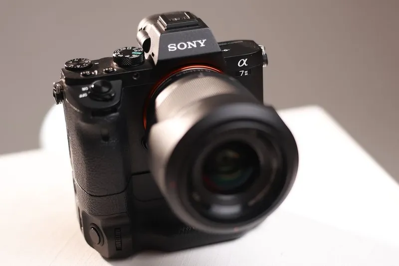 Sony a7 ii объектив две батареи Boost