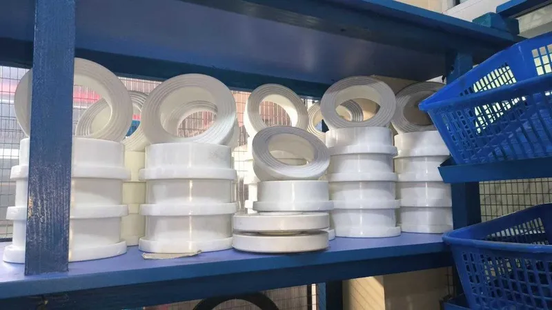 Plastmassa Kran, Mufta, Adapter, Ugol, Zaglushka, BURT — фото 1