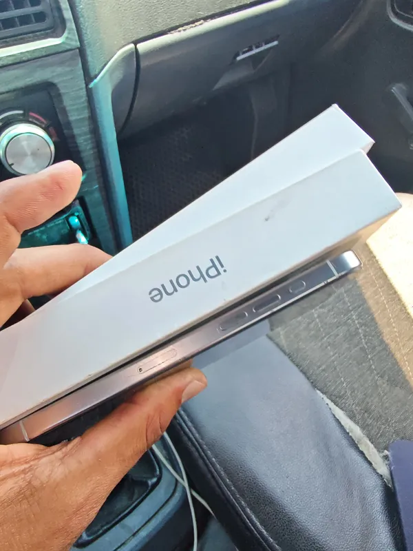 Iphone 15 Pro Max, кор. док 4