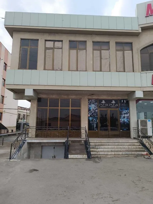 Продается 2 Эт зд Северный 170 кв Подвал 1 Торг помещение 2 квартира Продается 2 Эт зд Северный 170 кв Подвал 1 Торг помещение 2 квартира