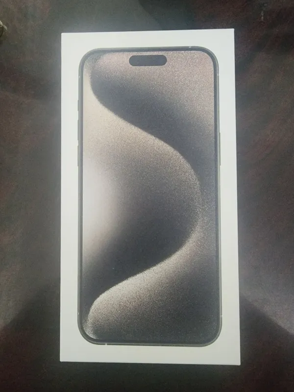 iPhone 15 pro max 256gb Natural Tetan ORGINAL ochilmagan karopka dakum — фото 1