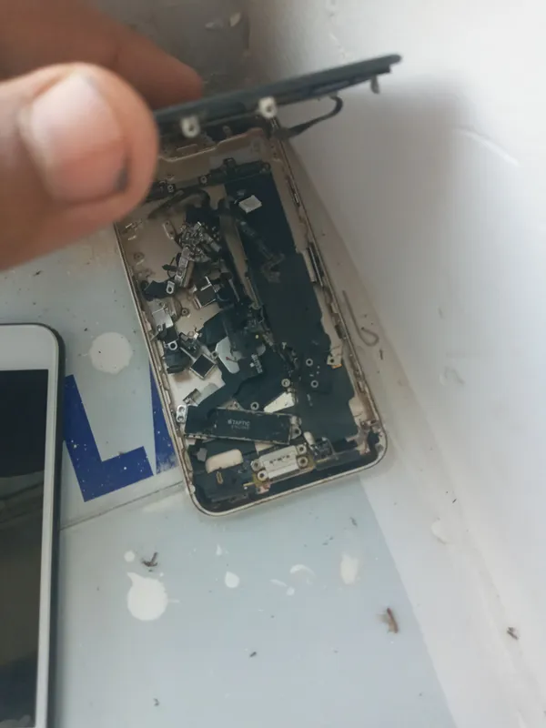 Есть 2 iPhone 7, 5000 мА·ч 5 Есть 2 iPhone 7, 5000 мА·ч 5