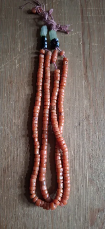 Продам бусы из коралла 1
