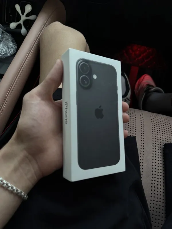 iPhone 16 8/128GB - Black ОЧИЛМАГАН ЯНГИ