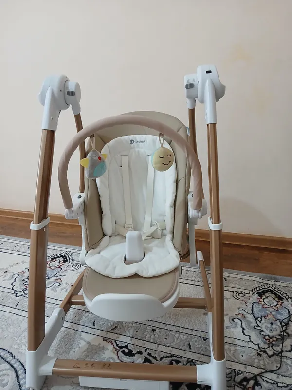 Marbella bolalar kachelosi I ovqat stoli