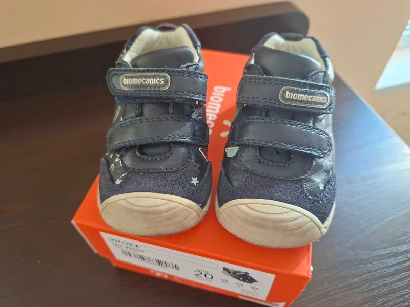 Детские ботинки Biomecanics (размер 20) из Comfort Baby 1 Детские ботинки Biomecanics (размер 20) из Comfort Baby 1