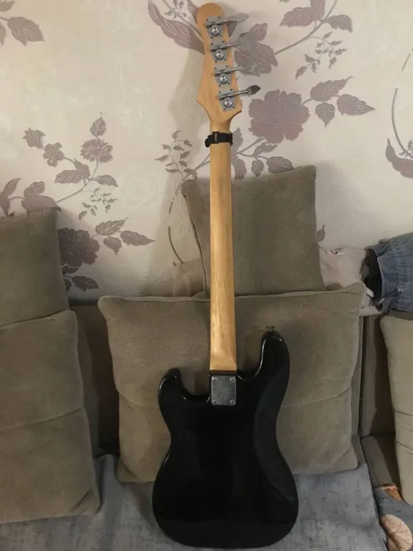 Бас гитара Fender PJ 3 Бас гитара Fender PJ 3