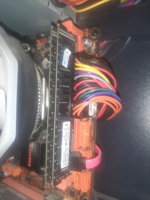 Esonic H61 i5 2400 2x8 16GB RAM kulleri bilan — фото 1